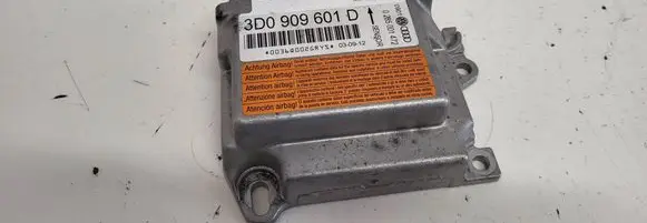 Volkswagen Touareg I Airbag control unit/module 3D0909601D