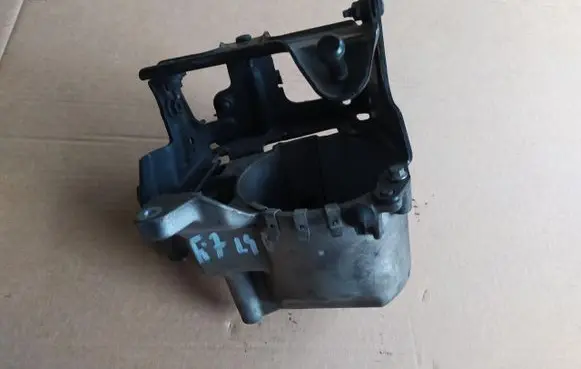 Ford Fiesta Fuel filter housing 