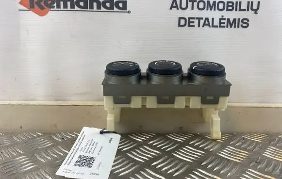 Nissan X-Trail T30 Climate control unit 27500ES70A A0200049BC2000