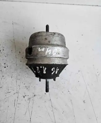 Audi A6 S6 C5 4B Engine mount bracket 4B0199379E