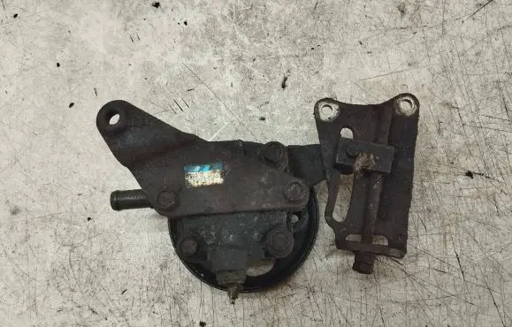 Mazda 626 Power steering pump GE4T32650A 72163221
