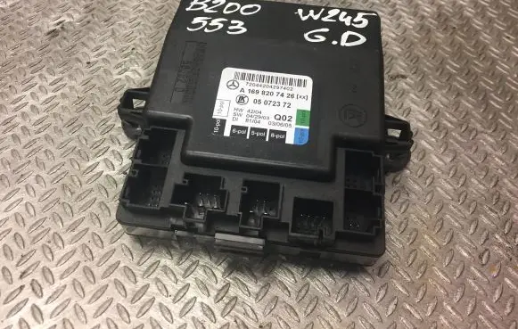 Mercedes-Benz B W245 Door control unit/module 1698207426 A1698207426