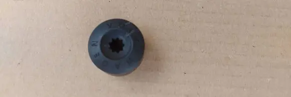 Volkswagen PASSAT B6 Wheel nut cap/cover 1k0601173