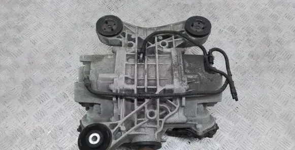 Volkswagen Golf VIII Rear differential 08E525010F