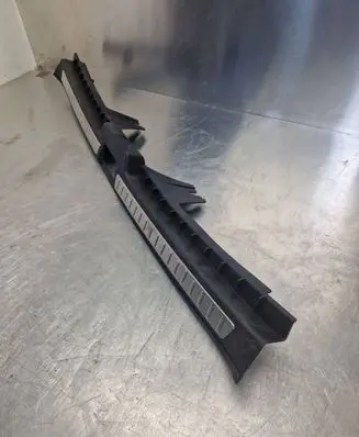 Volvo XC90 Trunk/boot sill cover protection 32239216 32239215