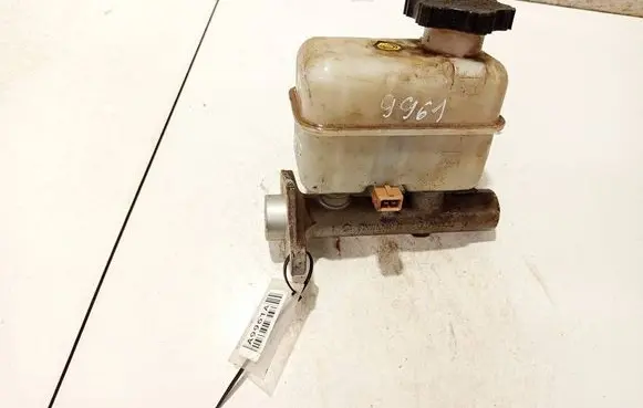 Master brake cylinder