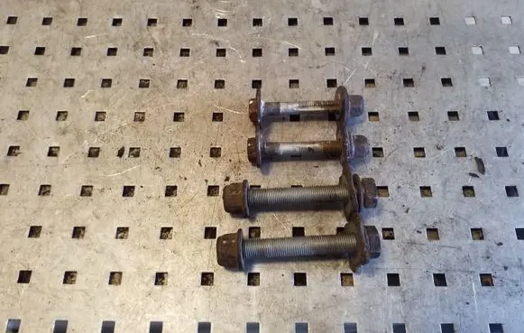 Seat Altea XL Rear suspension camber bolt 