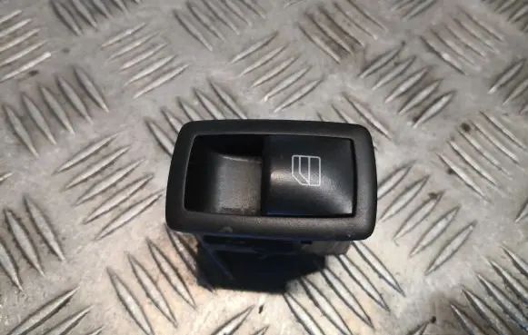 Mercedes-Benz A W169 Electric window control switch 2518200510 A2518200510