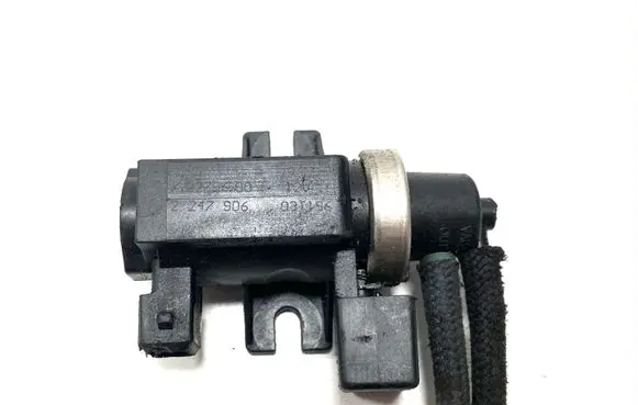 BMW 5 E39 Turbo solenoid valve 72279600 2247906