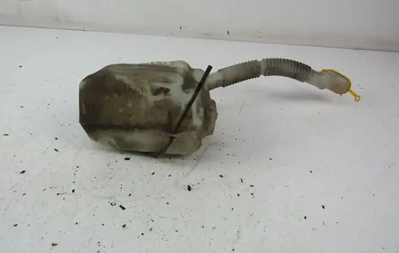 Renault Megane II Windshield washer fluid reservoir/tank 