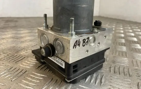 Audi A4 S4 B7 8E 8H ABS Pump 8E0910517D 8E0614517AK