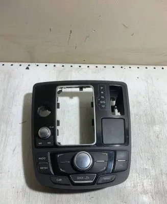 Head unit multimedia control