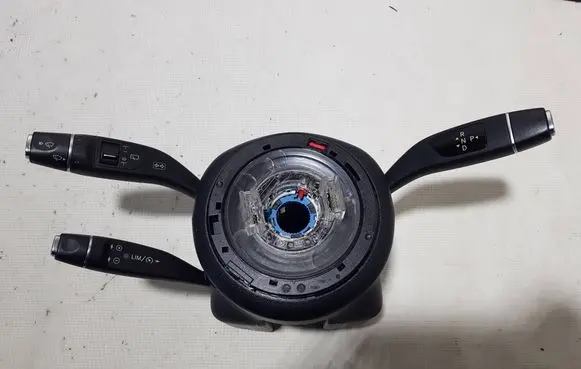 Mercedes-Benz E W212 Wiper turn signal indicator stalk/switch 2129007115DEE A2129007115