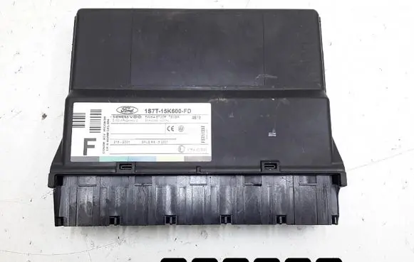 Ford Focus Engine control unit/module 1S7T15K600FD