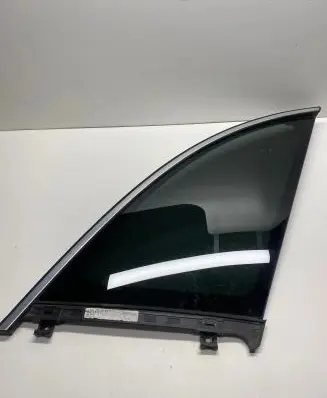 Mercedes-Benz R W251 Rear side window A2516700750 18592766