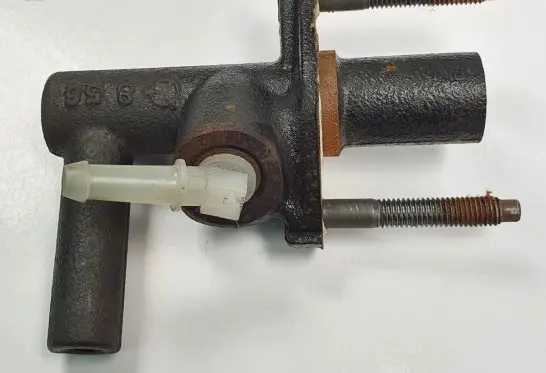 Mazda MX-5 NC Miata Clutch slave cylinder 