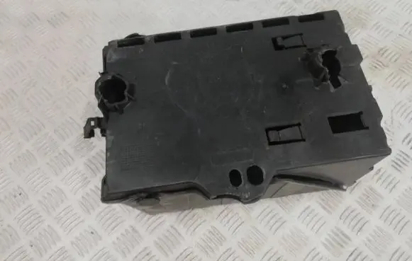 Citroen DS4 Battery box tray 9689002180