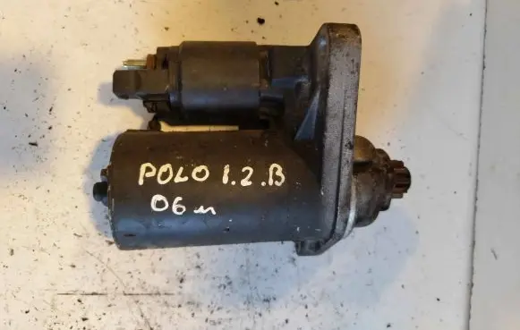 Volkswagen Polo IV 9N3 Starter motor M000T90981 L813