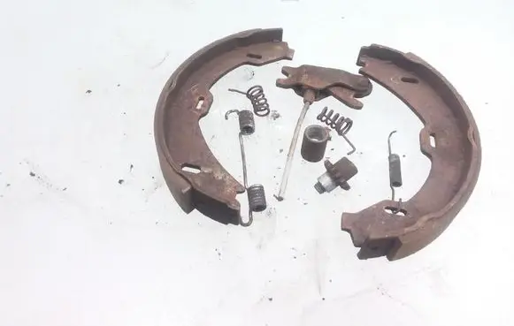 Mercedes-Benz S W220 Brake pads (rear) 