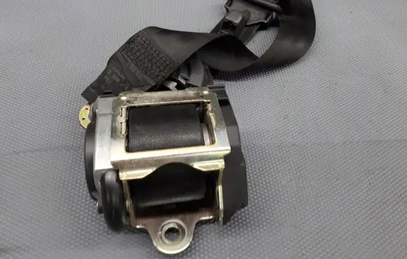 Audi A8 S8 D5 Front seatbelt 8d0857727