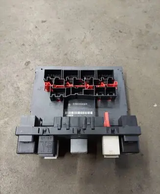 Volkswagen Golf Plus Comfort/convenience module 3C0937049E F005V00526
