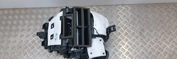 Peugeot 2008 II Interior heater climate box assembly 9830697580 7015901000