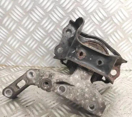 Nissan Micra Engine mount vacuum valve 
