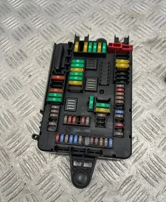 BMW X5 F15 Fuse module 6819651 17092016 925059