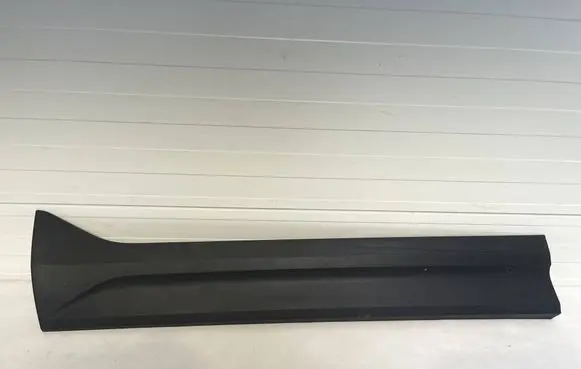 Volvo XC40 Front door trim (molding) 31448316