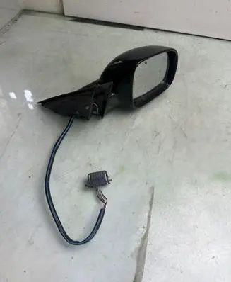 Volkswagen PASSAT B5 Front door electric wing mirror 44545