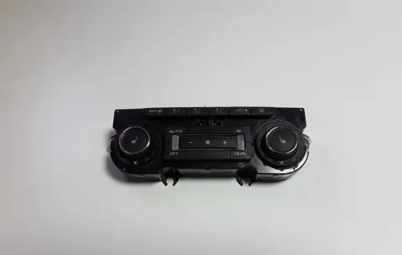 Skoda Octavia Mk2 (1Z) Air conditioner control unit module 3T0907044BL