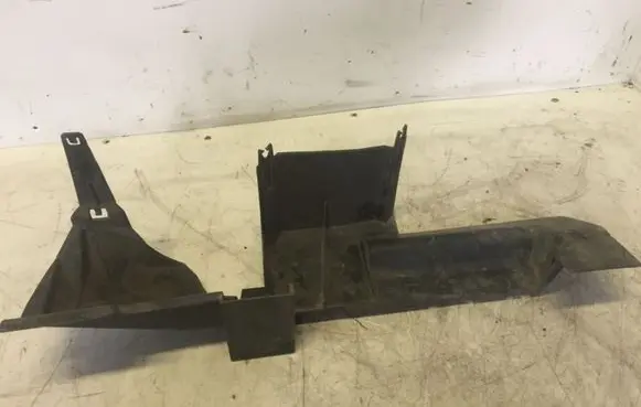Renault Scenic II - Grand scenic II Front bumper mounting bracket 8200153149
