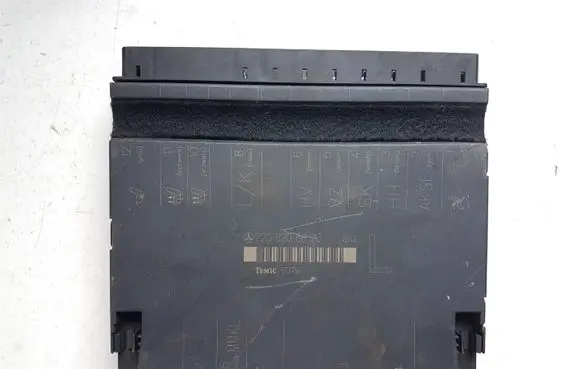 Mercedes-Benz S W220 Seat control module 2208206826