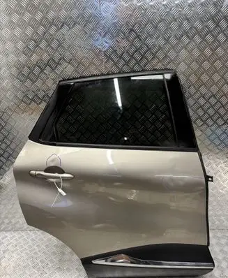 Renault Captur Front door