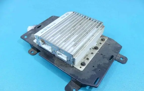 Hyundai Tucson JM Sound amplifier 96370-2E200 IMPRK932936