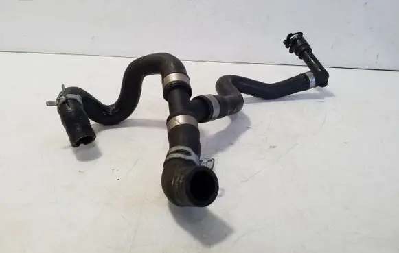 Volvo XC90 Engine coolant pipe/hose 31368145