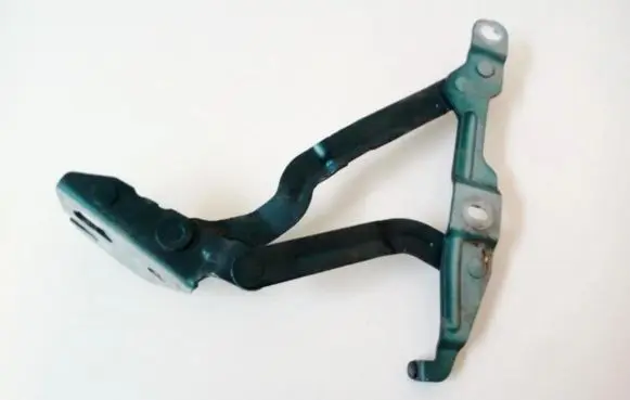 Audi A4 S4 B5 8D Tailgate/trunk/boot hinge 8d5827301a