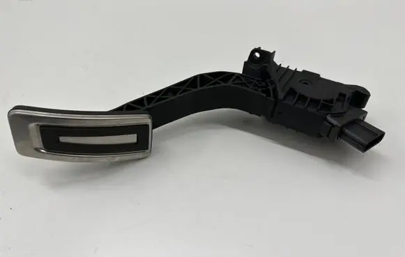 Audi Q2 - Accelerator throttle pedal 5Q2723503D