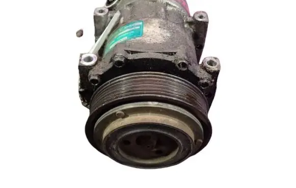Renault Laguna I Air conditioning (A/C) compressor (pump)