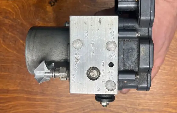 Renault Zoe ABS Pump 472108051R 472108051RA