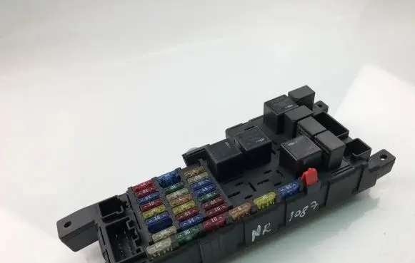 Volvo V70 Fuse box set 518788104