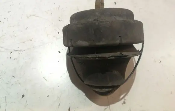 Volvo S80 Engine mount bracket 9485551