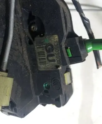 Opel Insignia A Rear door lock 13503808