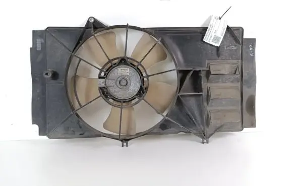 Radiator cooling fan shroud