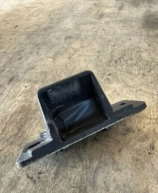 Renault Master III Sliding door middle rail 824766422R