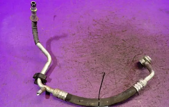 Volkswagen Polo Air conditioning (A/C) pipe/hose 