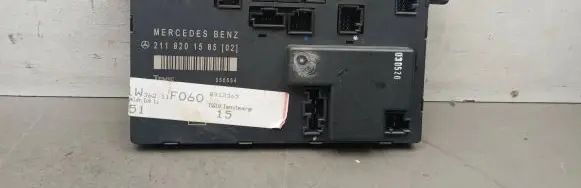 Mercedes-Benz E W211 Door control unit/module 2118201585