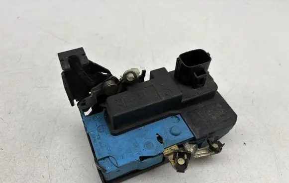 Volvo S60 Front door lock