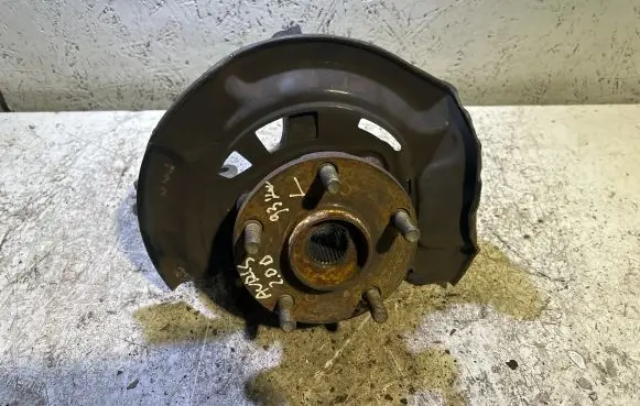 Toyota Auris 150 Front wheel hub