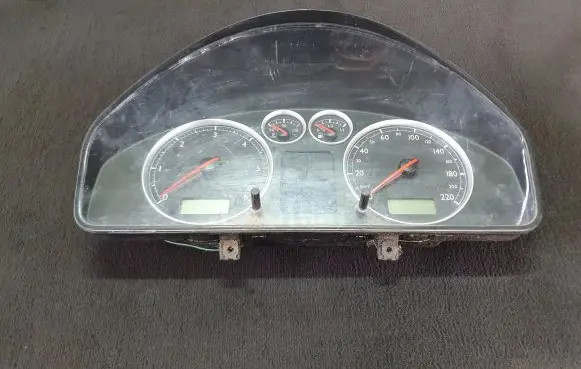 Volkswagen Sharan Speedometer (instrument cluster) 7M3920820C YM2110849 0905000202